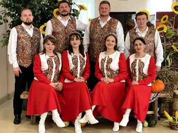 Ансамбль "Новый День" принял участие в концертной программе,посвященной 90-летию со дня образования Хохольского муниципального района.
