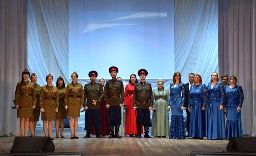 Тематическая программа " Равнение на Победу" 