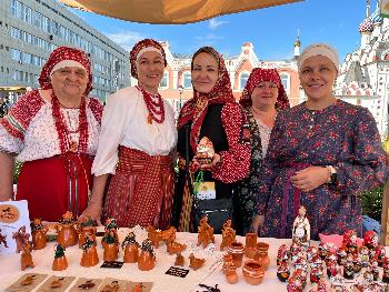 Народный мастер Воронежской области Афанасенко Евгения Николаевна приняла участие в IX Всероссийском фестивале народных мастеров и художников «Палитра ремесел», который проходил в г. Саратов