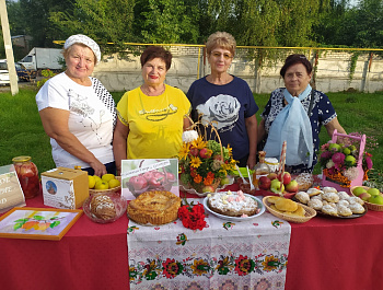 Яблочный спас у Храма Святителя Митрофана Воронежского 