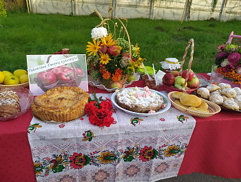 Яблочный спас у Храма Святителя Митрофана Воронежского 